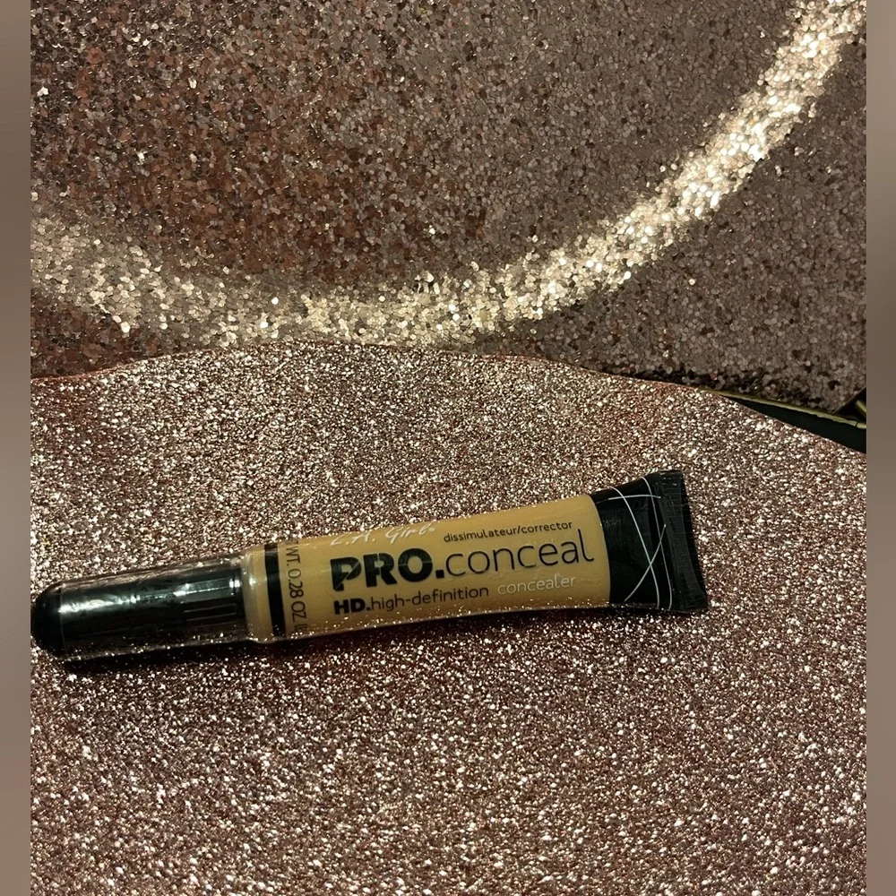 L.A. GIRL PRO. CONCEAL‎ CORRECTOR HD CONCEALER CREAMY BEIGE